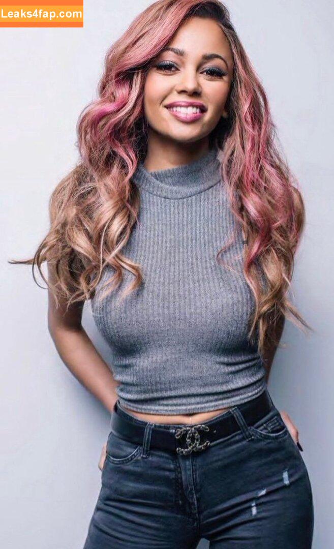 Vanessa Morgan / vanessamorgan слитое фото фото #0339