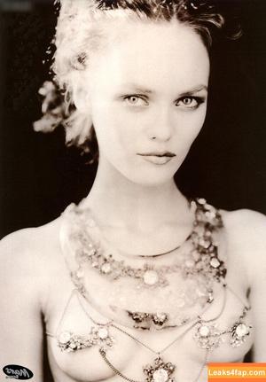 Vanessa Paradis фото #0012