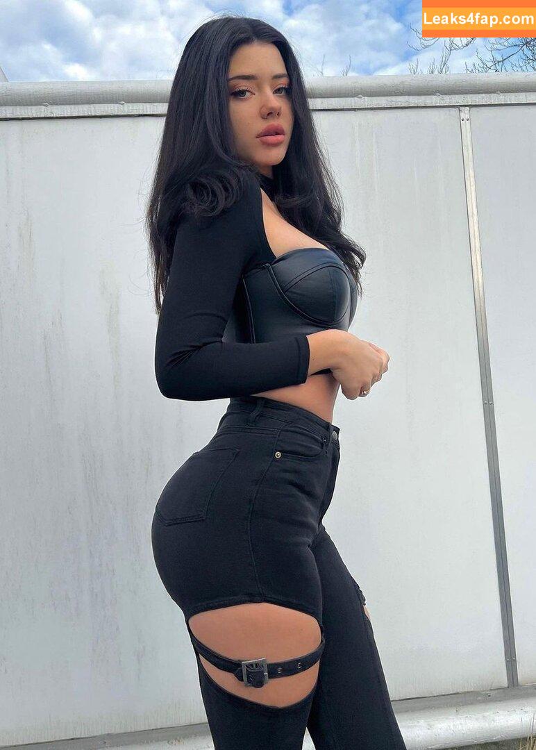 Vanessa Reinhard /  leaked photo photo #0016
