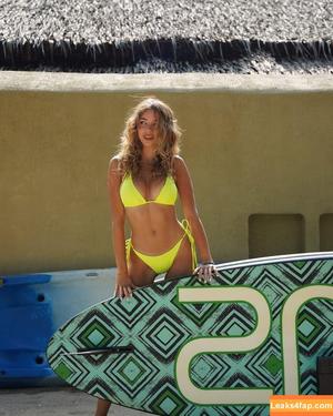 Vanessa Rojewska photo #0010