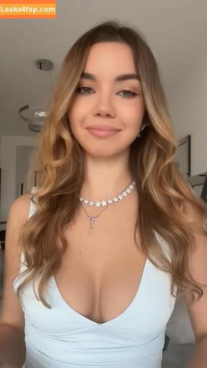 Vanessa Rojewska photo #0027