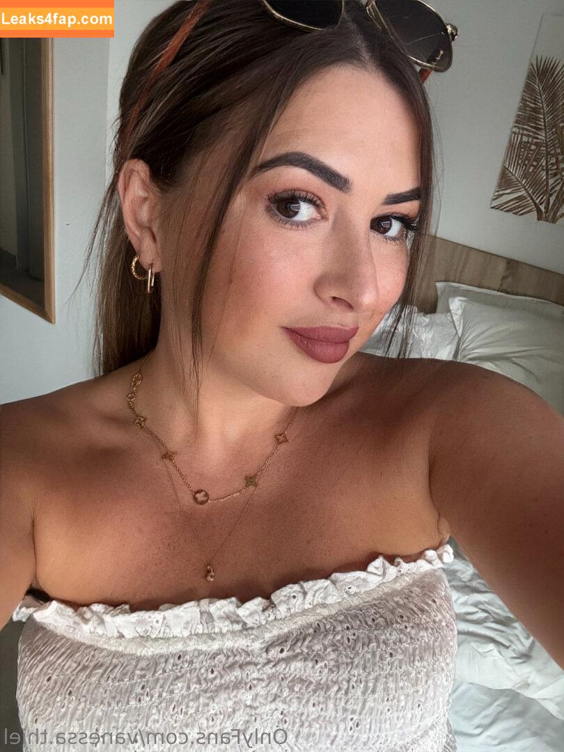 vanessa.thiel /  leaked photo photo #0008