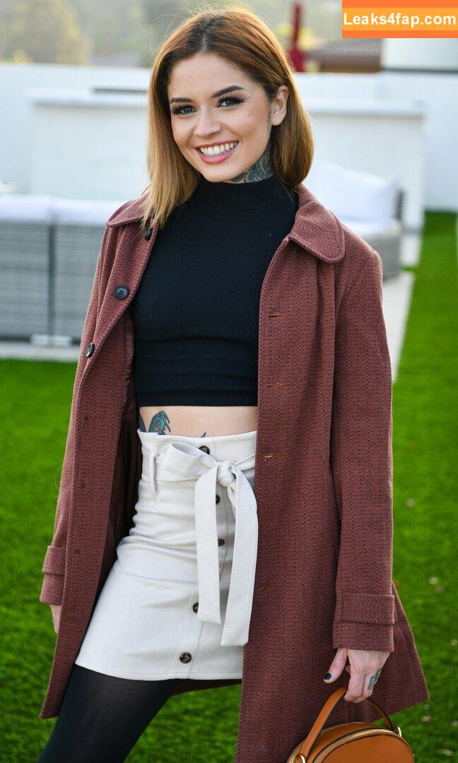 Vanessa Vega / vanessa_x_vega / vanessavegaa_ / vanessavegax leaked photo photo #0404