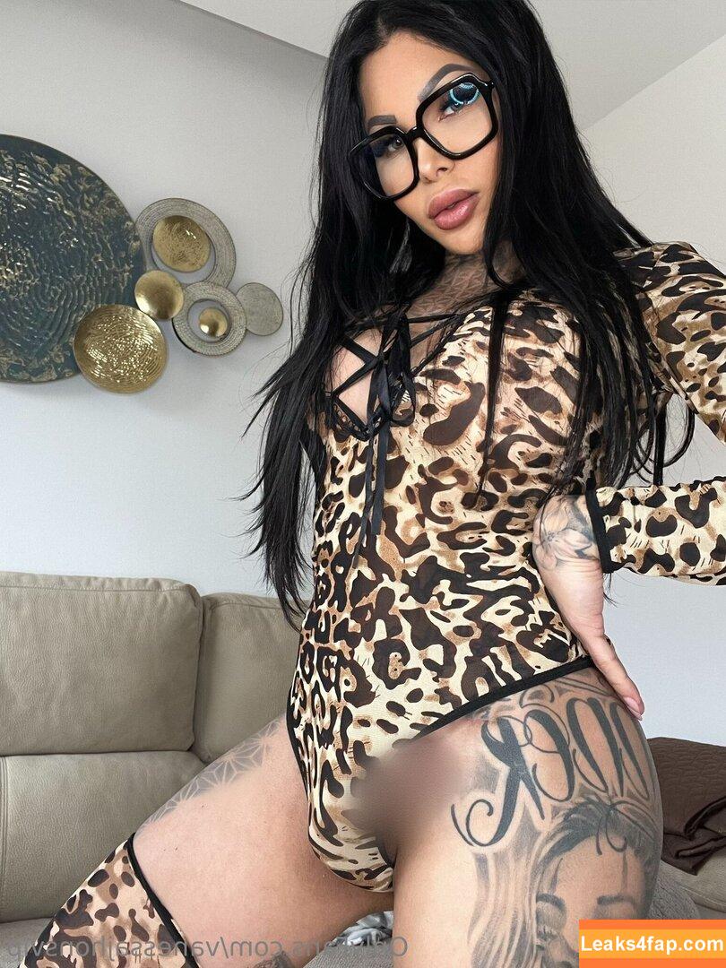 vanessajhonsvip /  leaked photo photo #0008