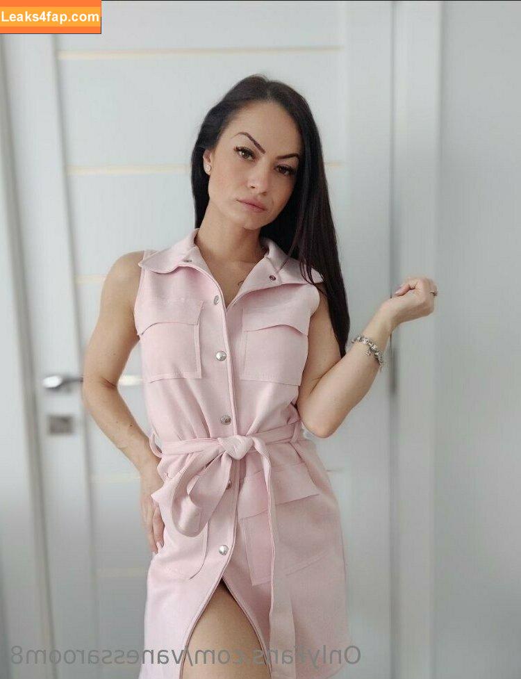 vanessaroom8 / the.gardner.girls3 leaked photo photo #0207