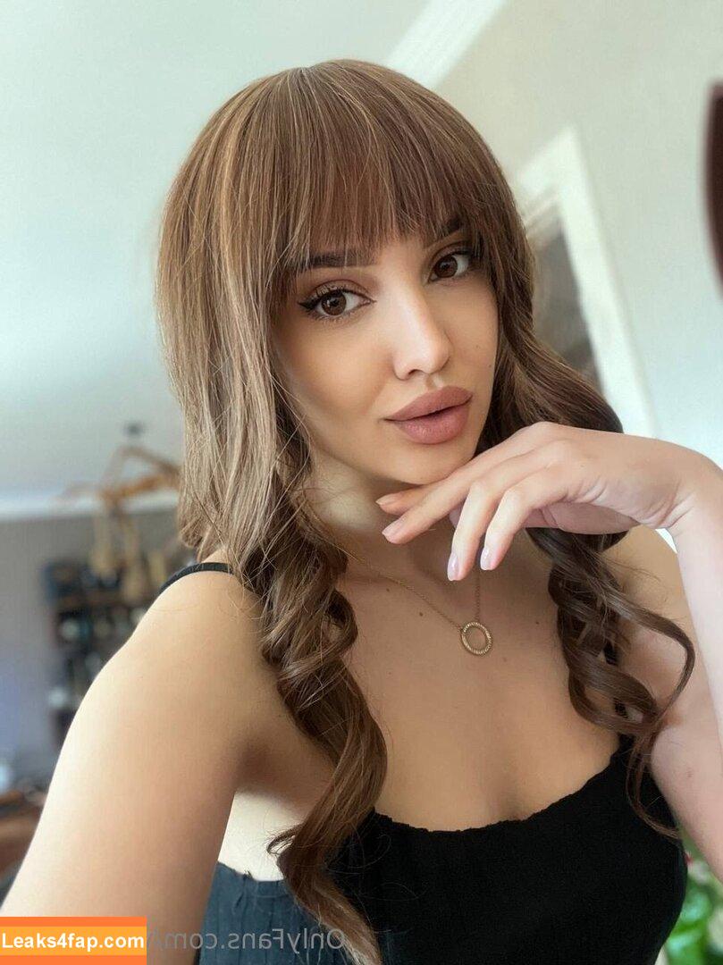 vanessasol / vanessa_b_sol leaked photo photo #0013