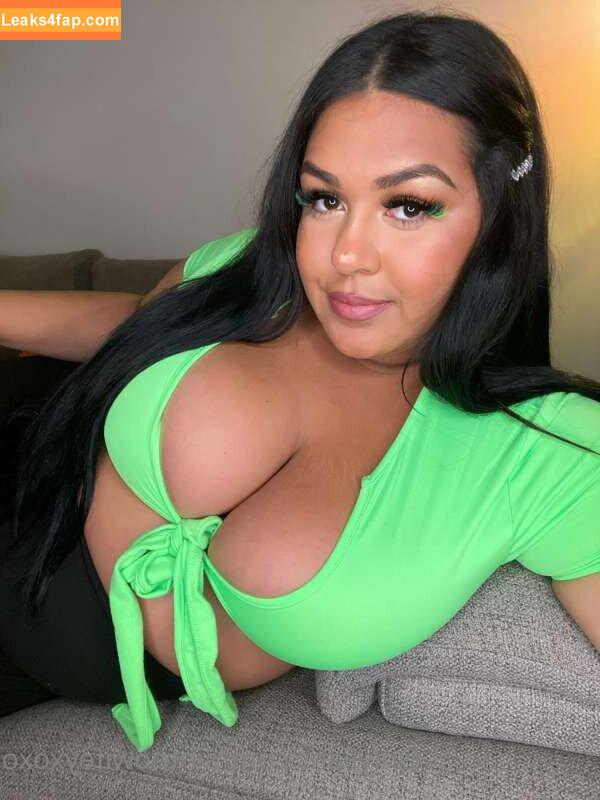 Vanessathevixxxen / Chubby Vee / aintnowifeyxo / aintnowifeyxoxo / servequeenv leaked photo photo #0025