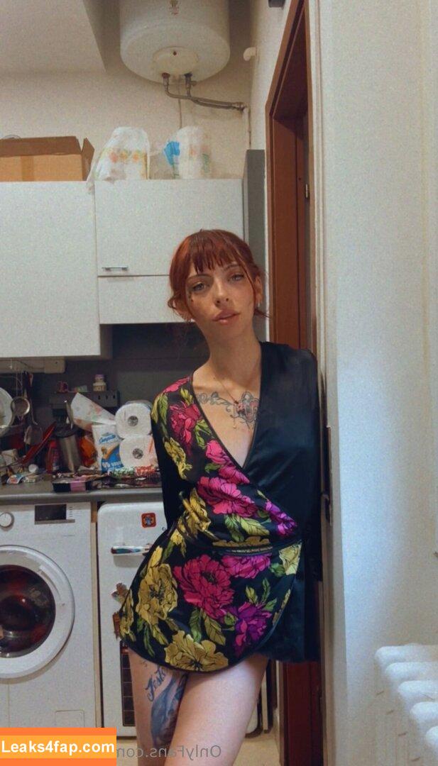 vanessina05 / mina.05 leaked photo photo #0032