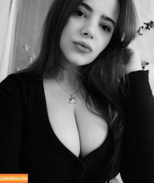 vanessinator photo #0047