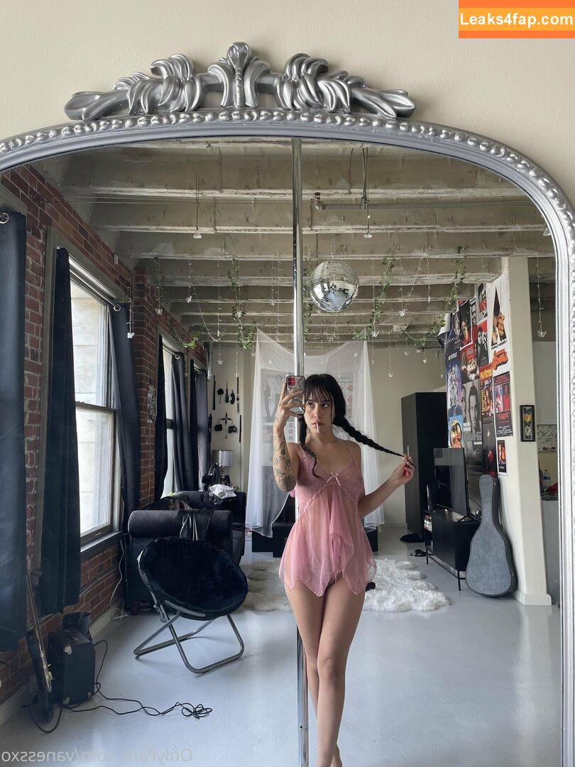 Vanessxo / vanessxo_ leaked photo photo #0041