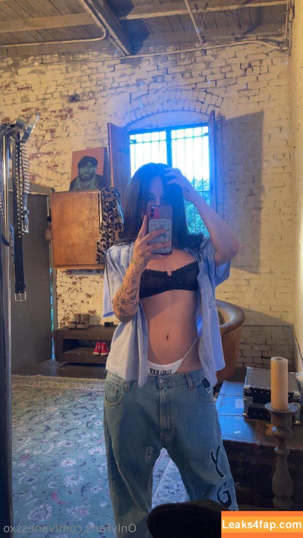 Vanessxo / vanessxo_ leaked photo photo #0216