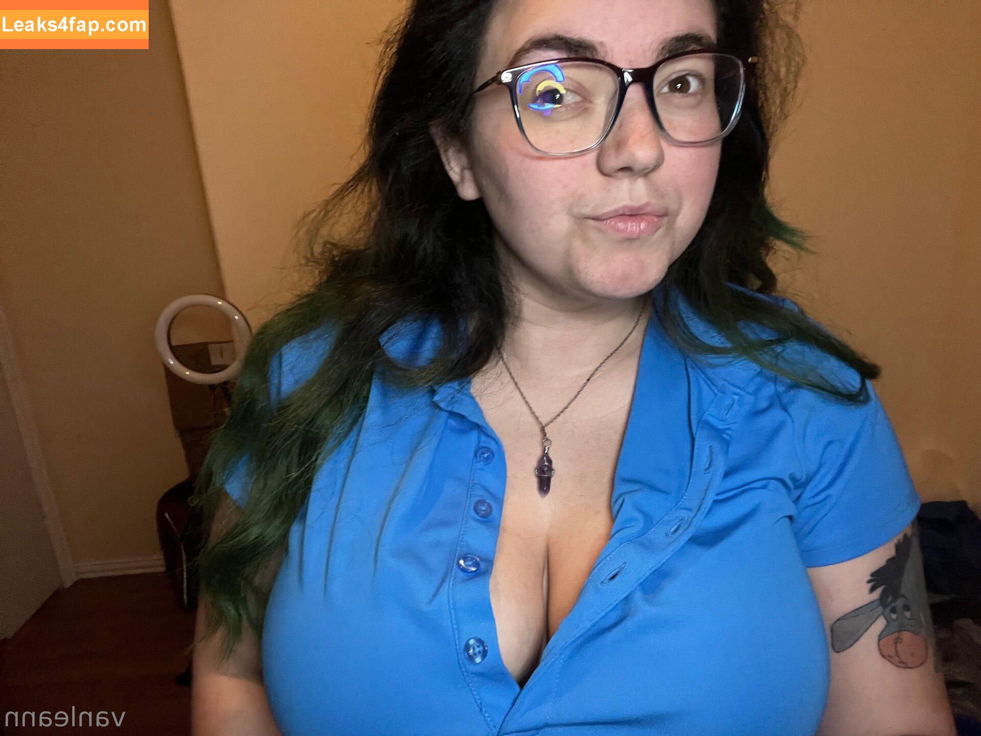vanityro /  leaked photo photo #0005
