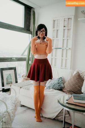 Velma & Daphne Cosplay photo #0047