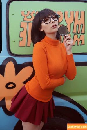 Velma & Daphne Cosplay photo #0068