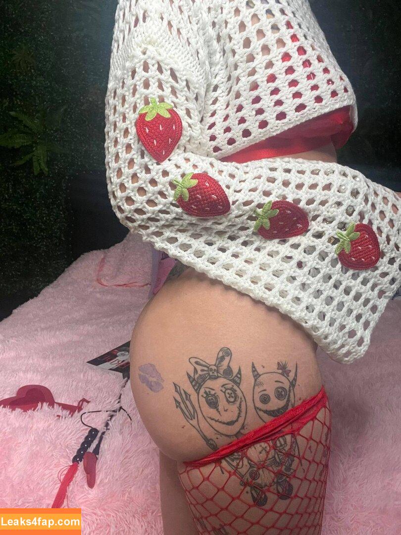 velvet_trixxx_free / tatsandtoes813 leaked photo photo #0027