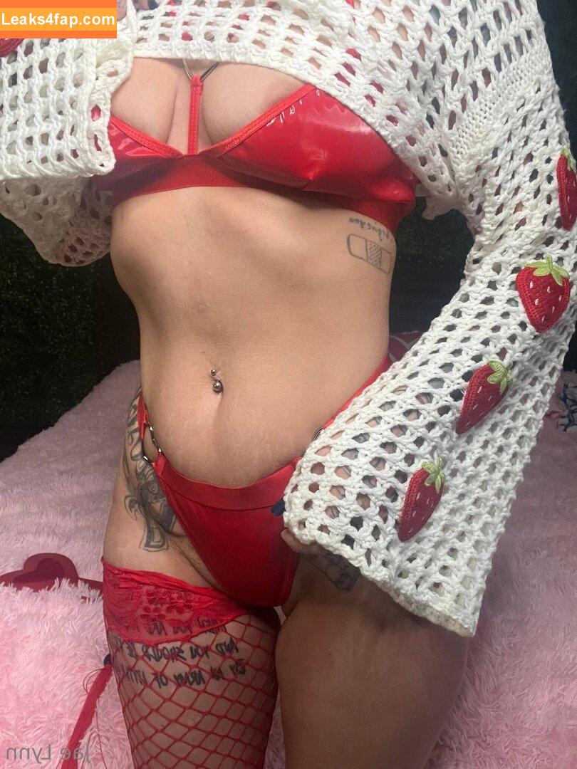 velvet_trixxx_free / tatsandtoes813 leaked photo photo #0028