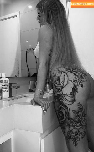 Venomous baddie photo #0016