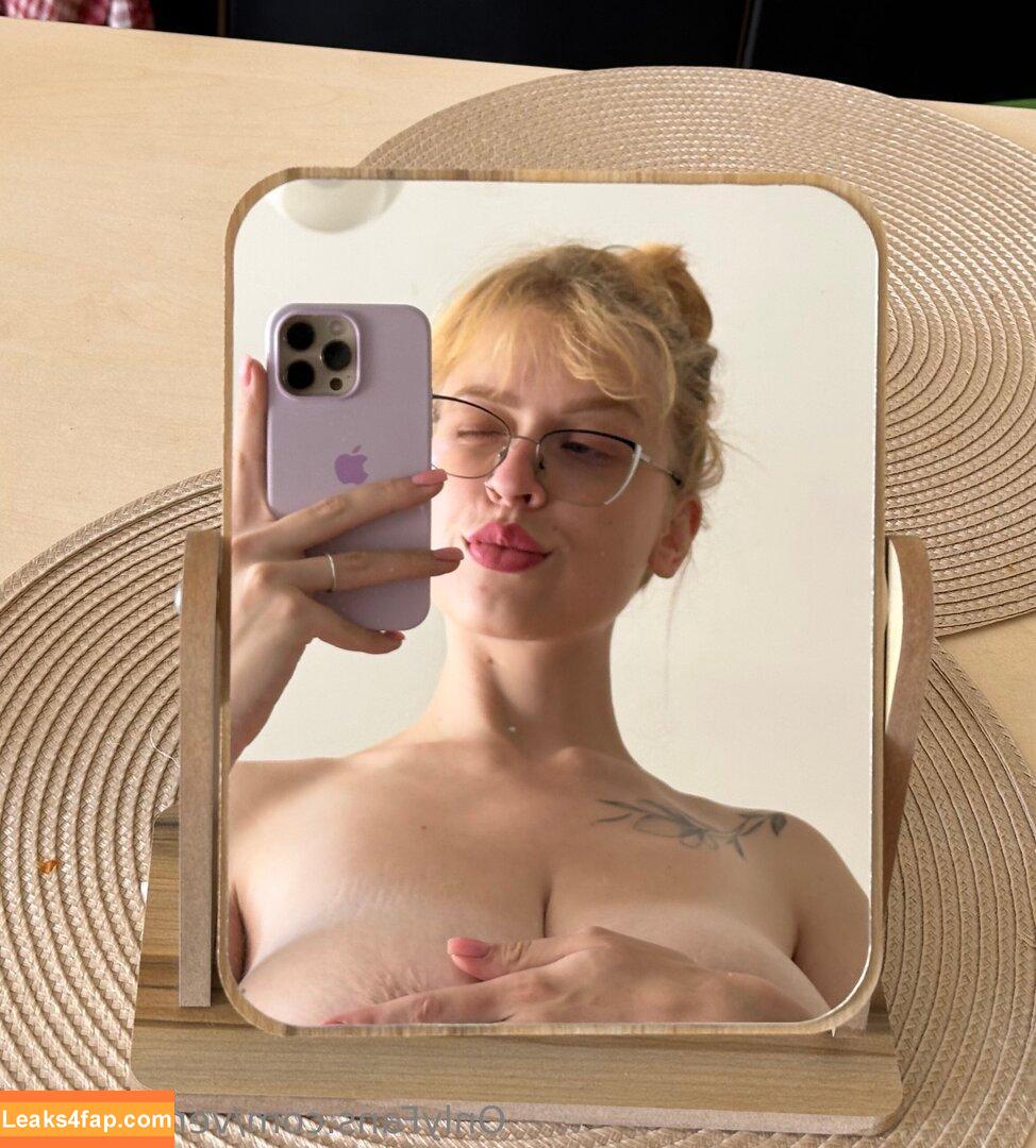 verona_foxy / verona__foxy leaked photo photo #0010