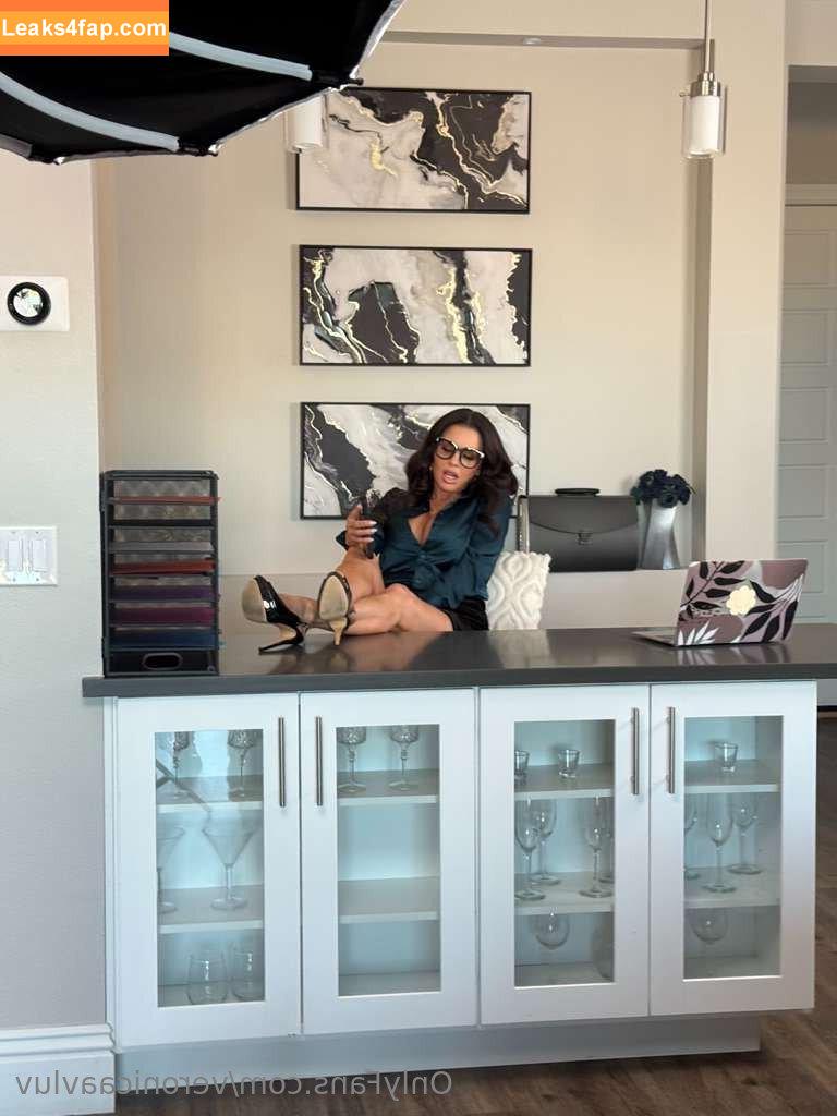 Veronica Avluv / _veronicaavluv / veronicaavluv leaked photo photo #0366