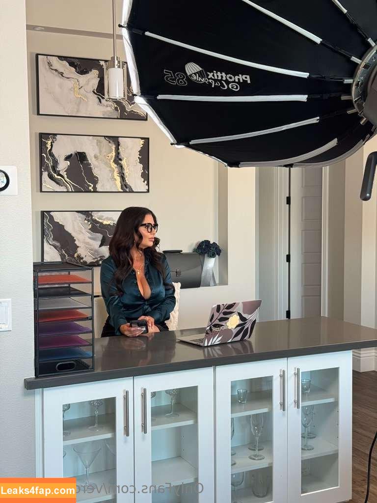 Veronica Avluv / _veronicaavluv / veronicaavluv leaked photo photo #0375