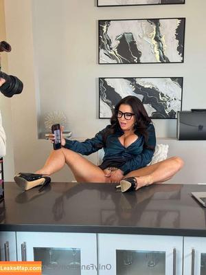 Veronica Avluv photo #0369