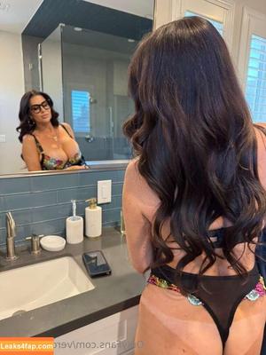 Veronica Avluv photo #0381