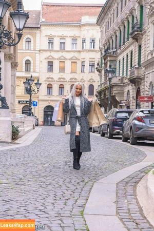 Veronica Leal photo #0922