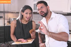 Veronica Leal photo #1095