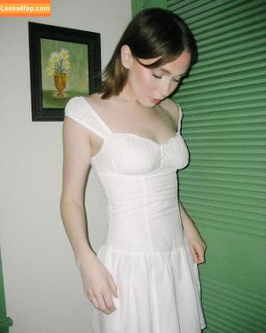Veronika Slowikowska photo #0032