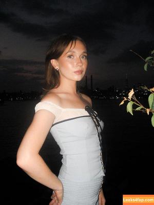 Veronika Slowikowska photo #0036