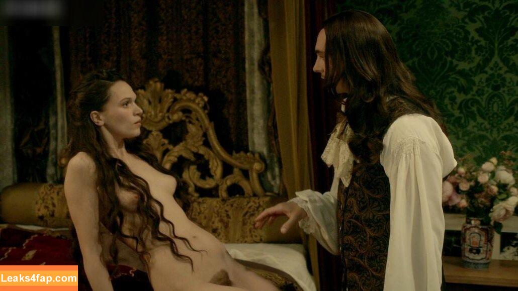 Versailles (Fernsehserie) /  leaked photo photo #0073