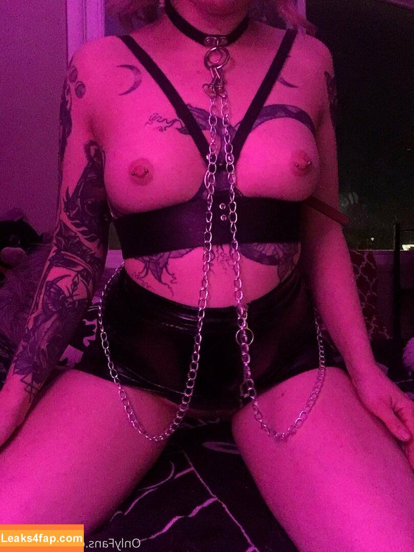 vexcherry / hannys_of_rochester leaked photo photo #0037