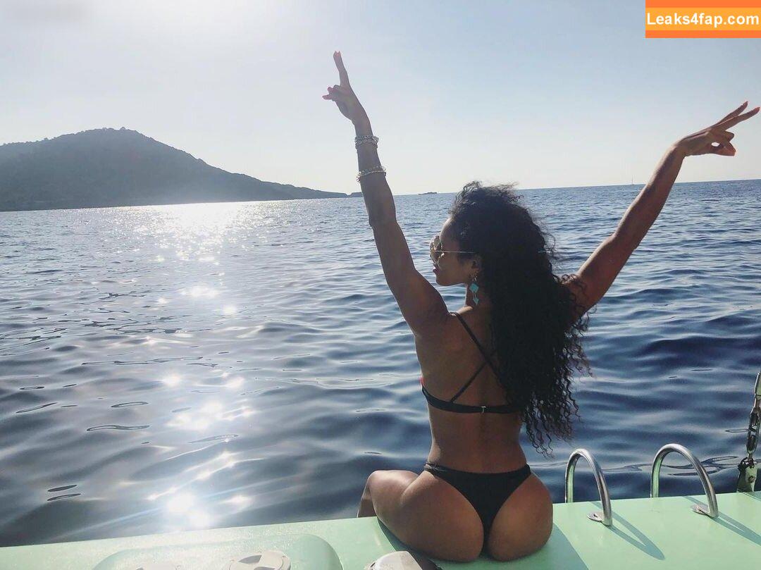 Vick Hope / vicknhope / vicsantos669 leaked photo photo #0215