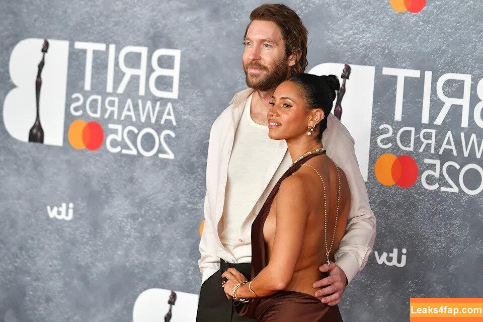 Vick Hope / vicknhope leaked photo photo #0286