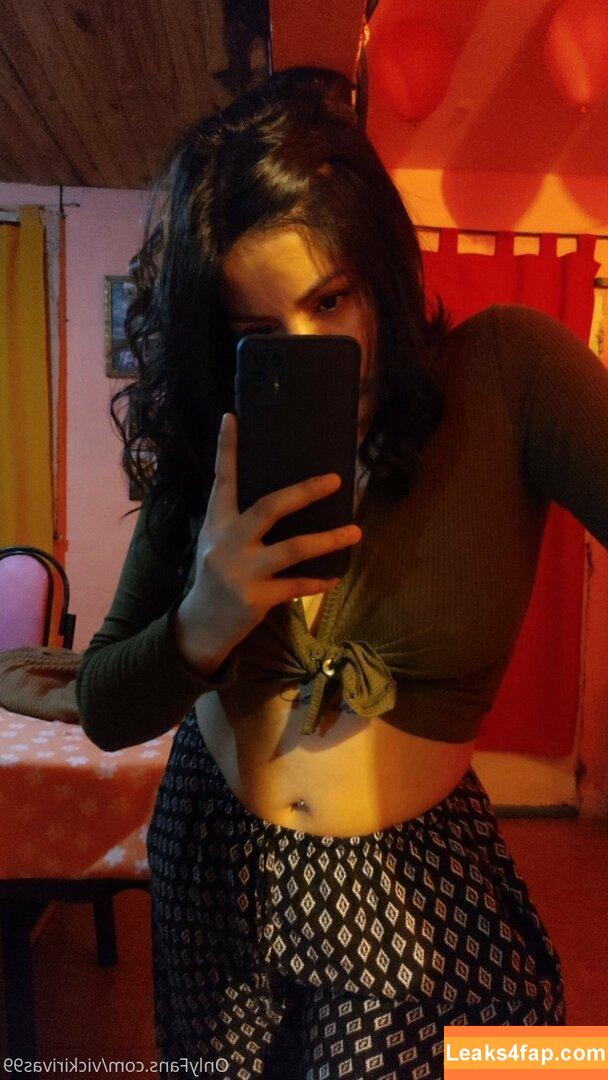 vickirivas99 / vicki99__ leaked photo photo #0023