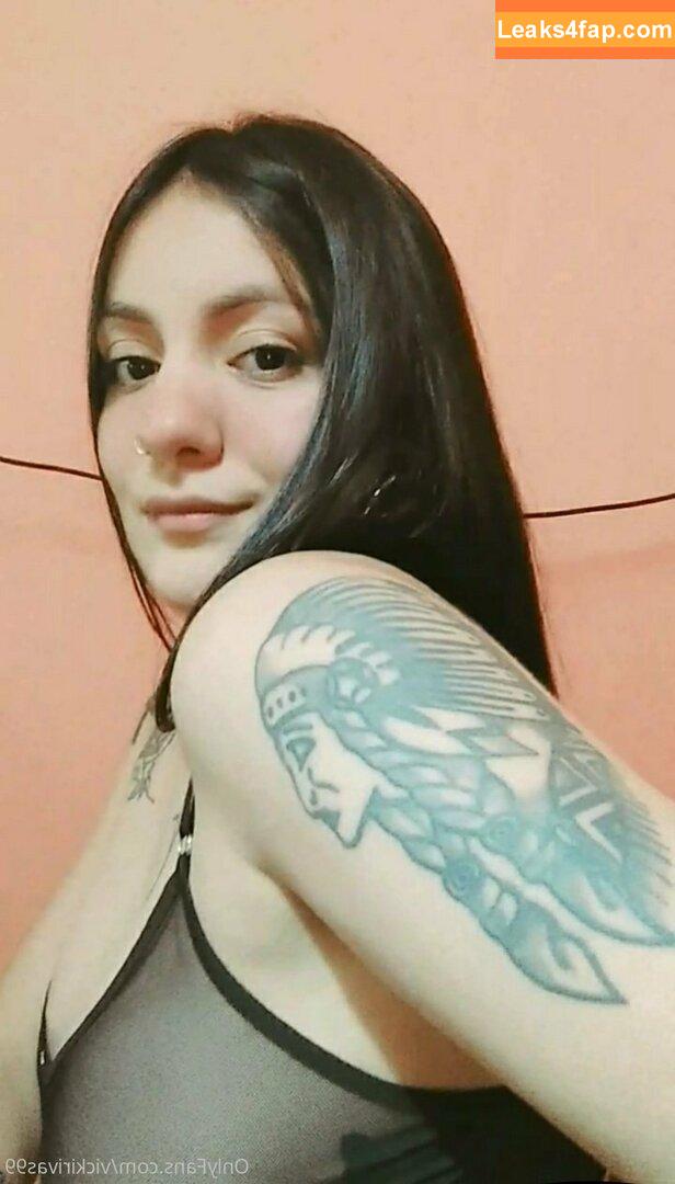 vickirivas99 / vicki99__ leaked photo photo #0033