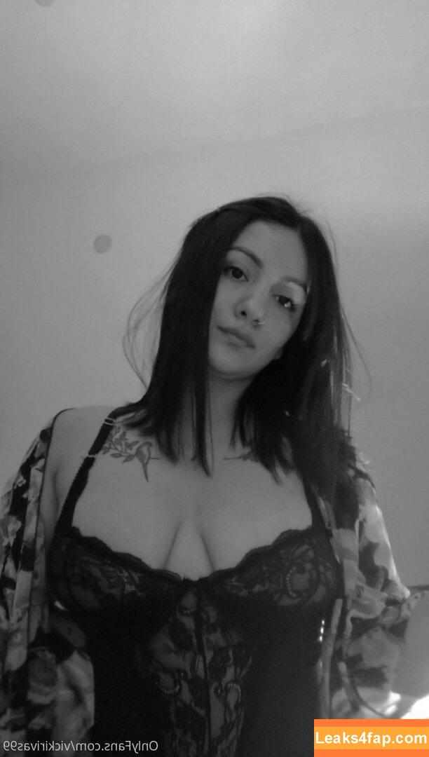 vickirivas99 / vicki99__ leaked photo photo #0037