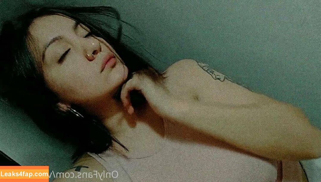 vickirivas99 / vicki99__ leaked photo photo #0039