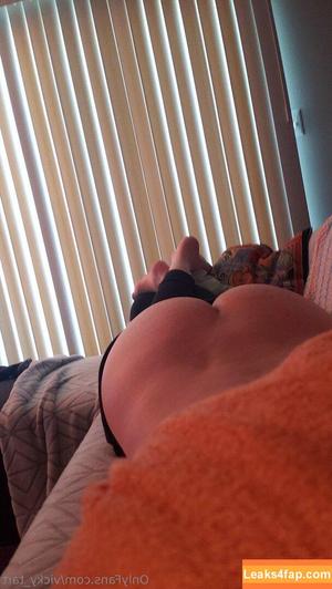 vicky_tart photo #0024