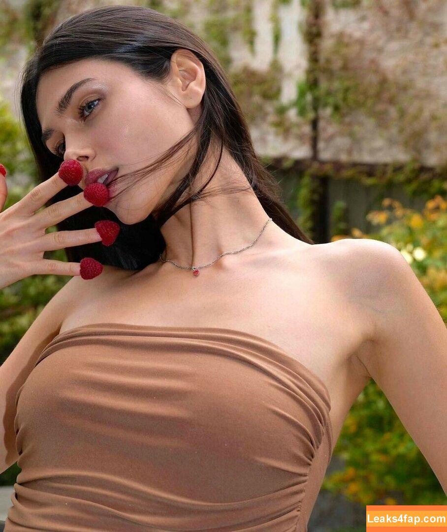 Victoria Bronova / victoriabrono слитое фото фото #0463