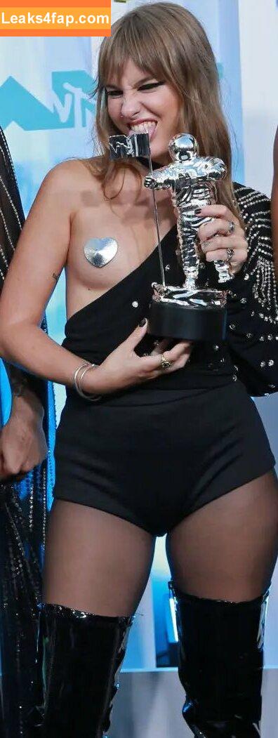 Victoria De Angelis / Maneskin bassist / Victoria leaked photo photo #0029