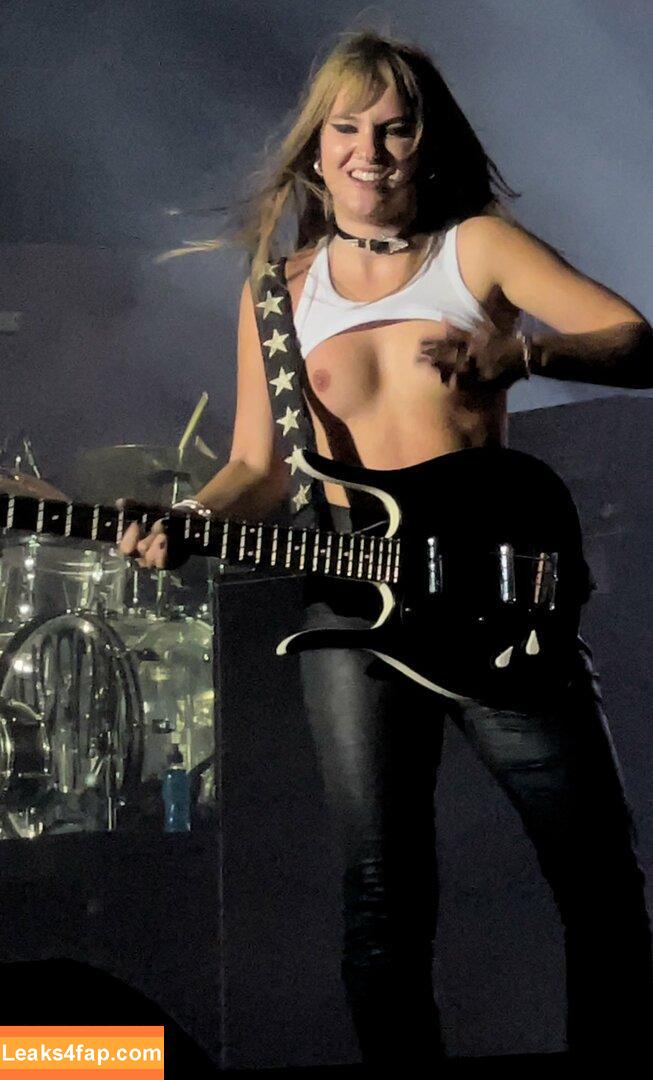 Victoria De Angelis / Maneskin bassist / Victoria leaked photo photo #0032