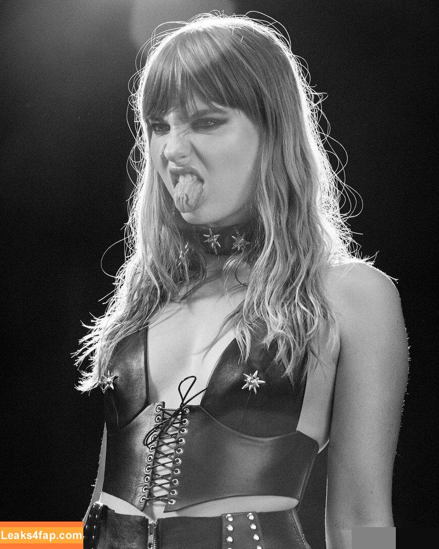 Victoria De Angelis / Maneskin bassist / vicdeangelis leaked photo photo #0110