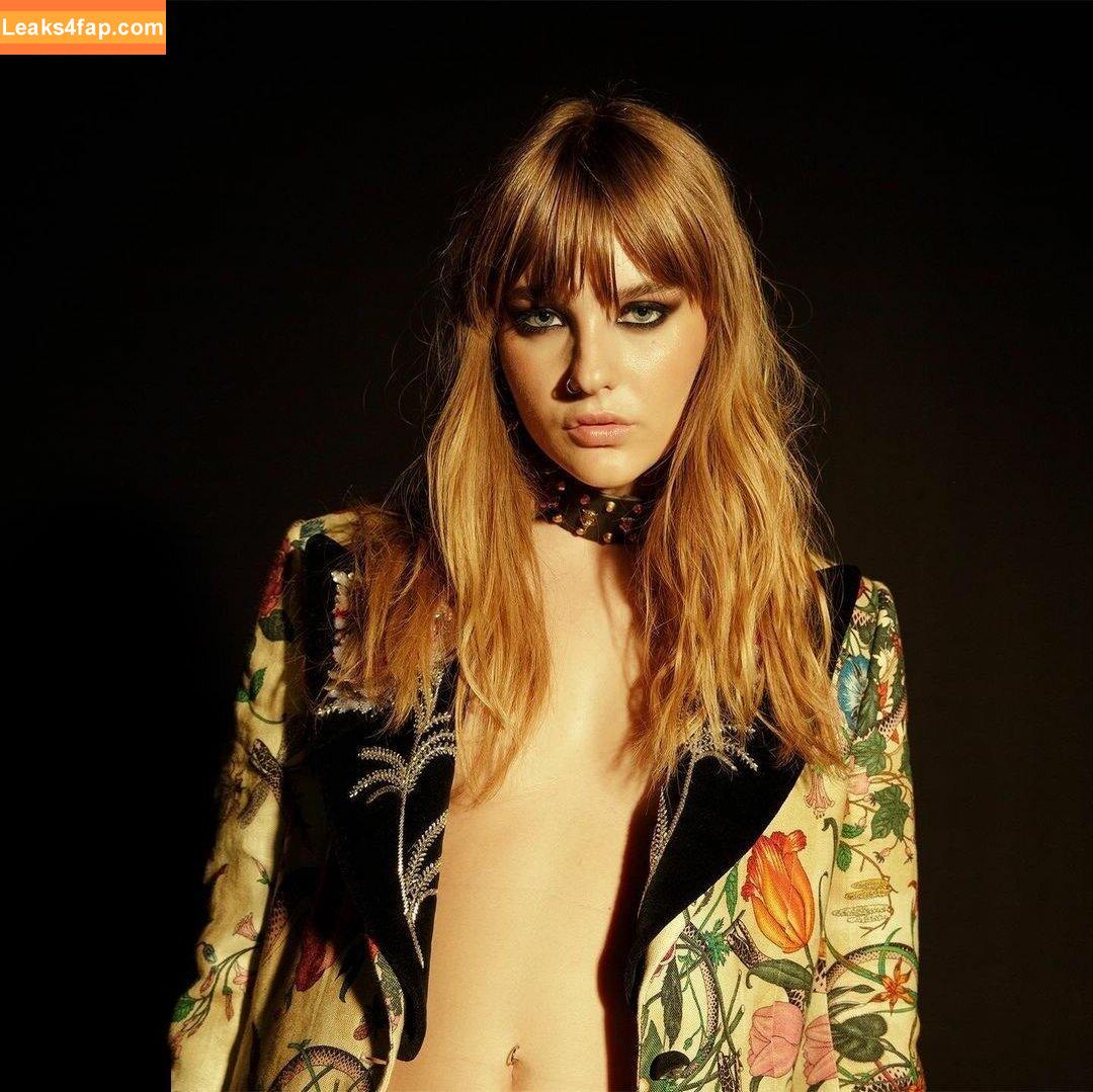 Victoria De Angelis / Maneskin bassist / vicdeangelis leaked photo photo #0111