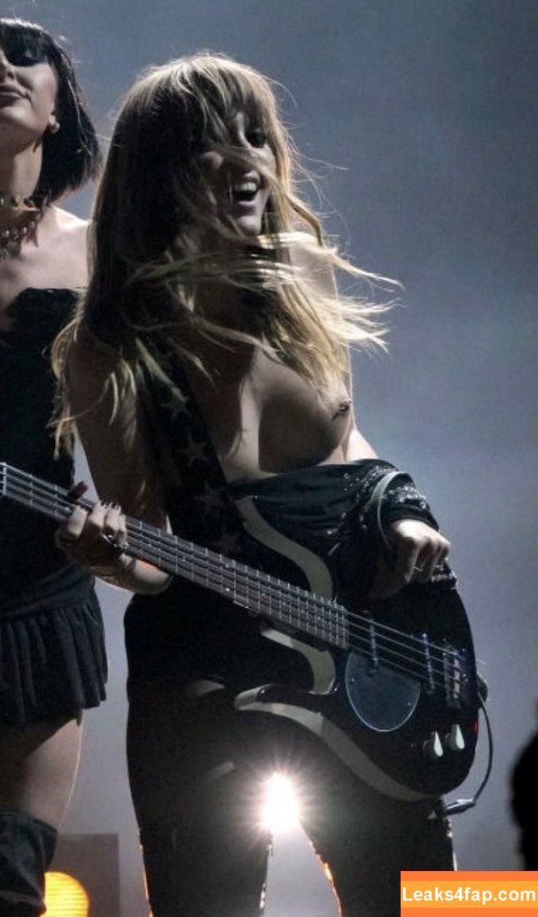 Victoria De Angelis / Maneskin bassist / vicdeangelis leaked photo photo #0114