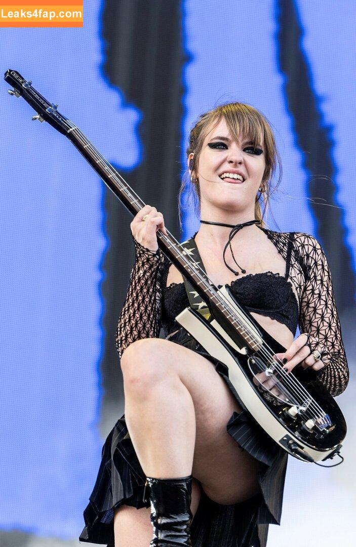 Victoria De Angelis / Maneskin bassist / vicdeangelis leaked photo photo #0133