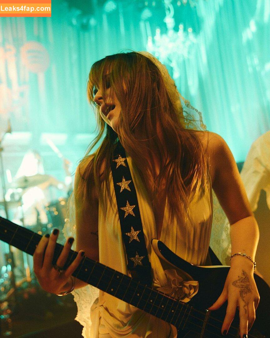 Victoria De Angelis / Maneskin bassist / vicdeangelis leaked photo photo #0161