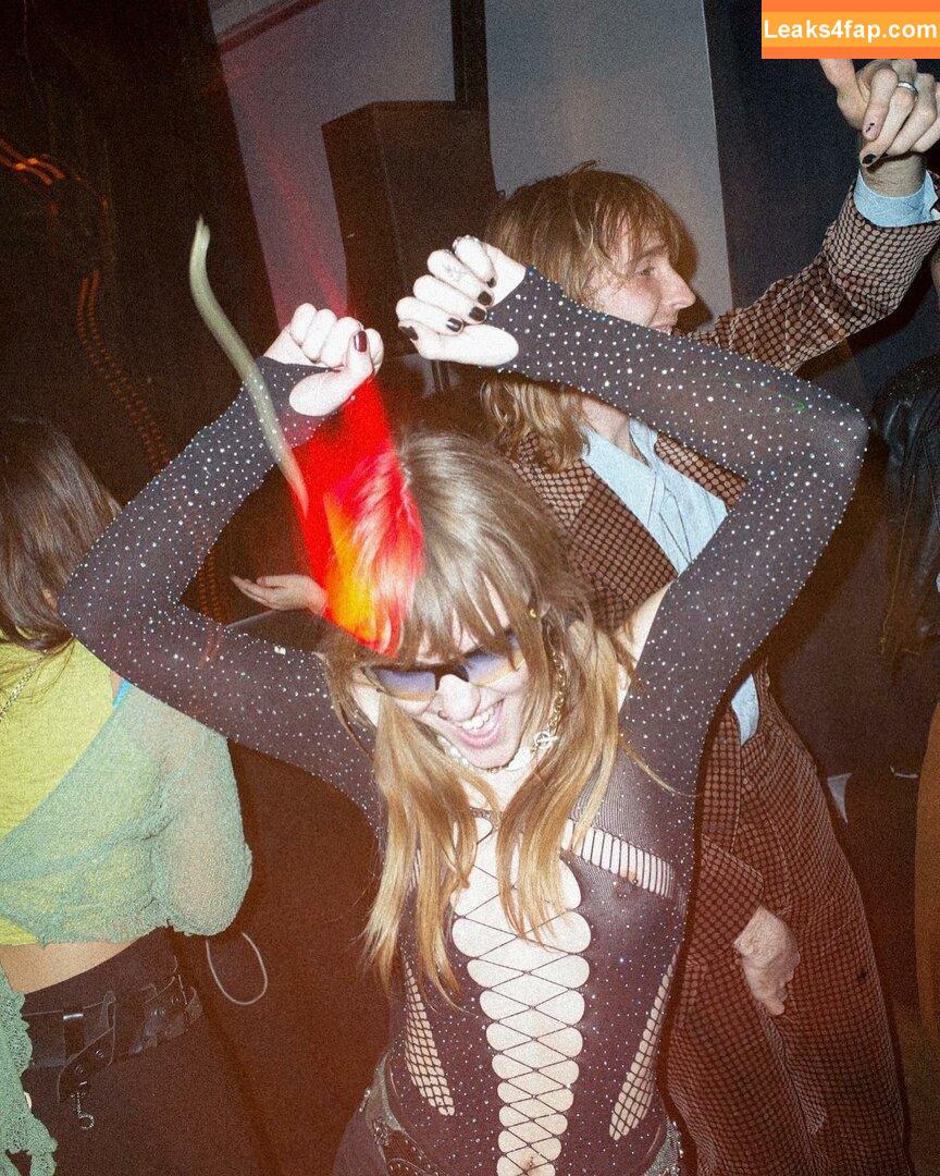 Victoria De Angelis / Maneskin bassist / vicdeangelis слитое фото фото #0187