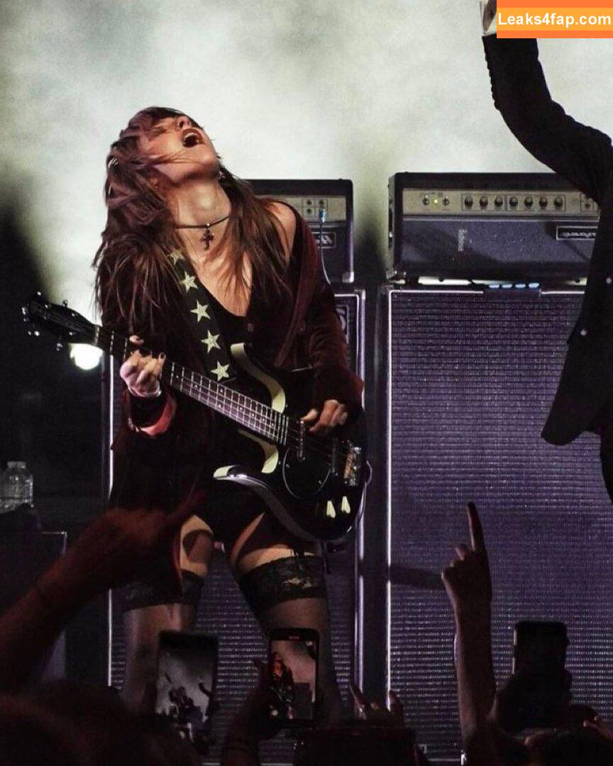 Victoria De Angelis / Maneskin bassist / vicdeangelis слитое фото фото #0229