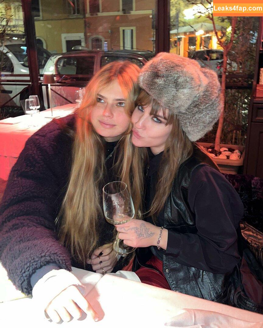 Victoria De Angelis / Maneskin bassist / vicdeangelis слитое фото фото #0230